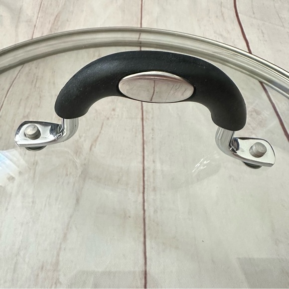 Tempered Glass Lid Inner Diameter 11.5” Reference # Y7F24 - Picture 2 of 5